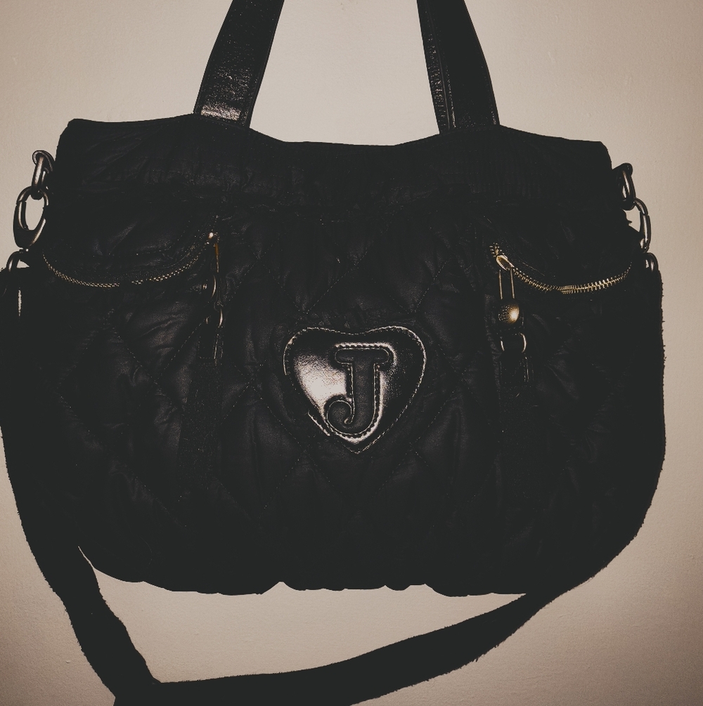 Juicy Couture Beautiful Vintage Bag With Body Strap And Key Fob.